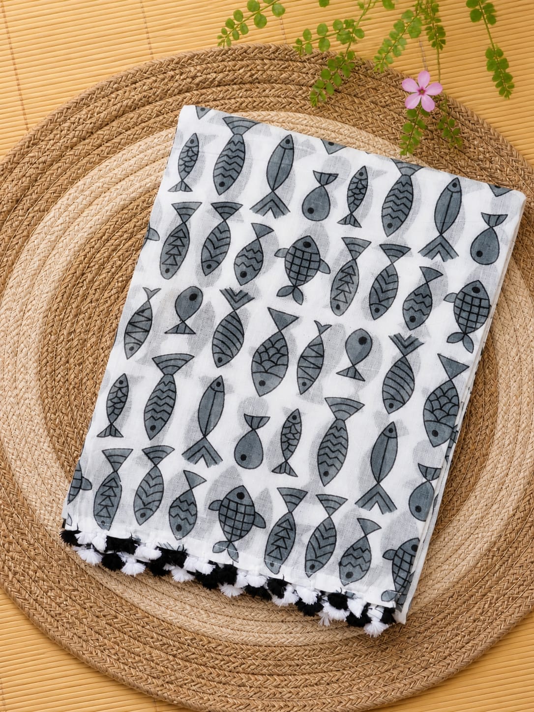 White Black Fish Print Mul Cotton Saree
