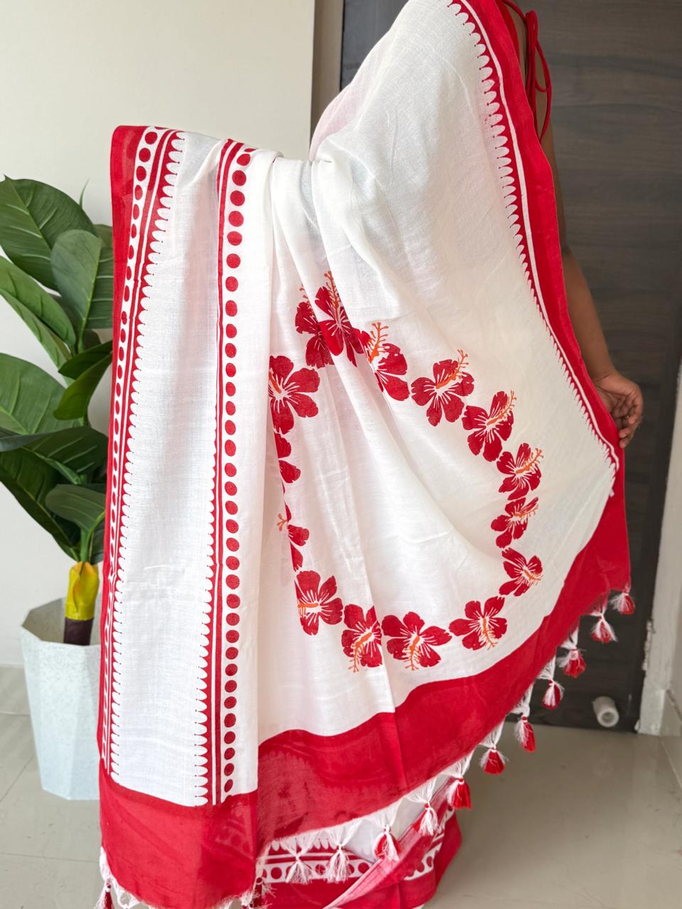 White Red Floral Hand Print Mul Cotton Saree